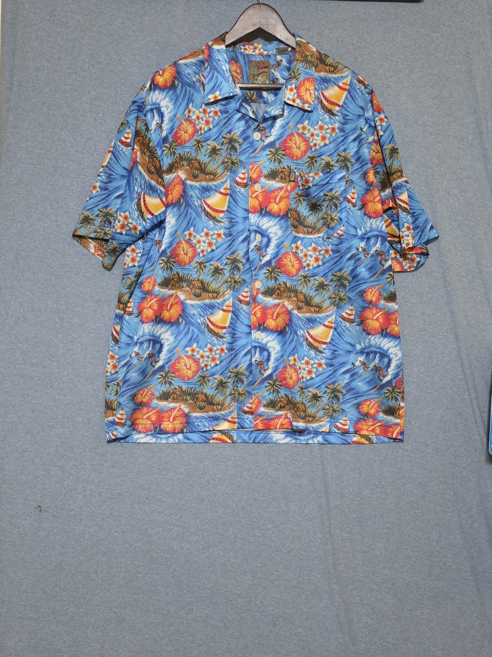 Pineapple Connection Hawaiian Short Sleeved Button-Down Shirt